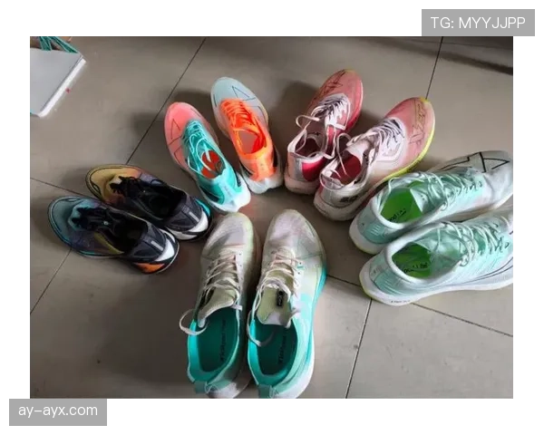 崔家溪居然能一天三顿都换跑鞋？我看他家鞋柜得有多夸张！